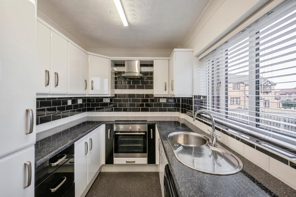House in Rotherham, Maltby - View 2