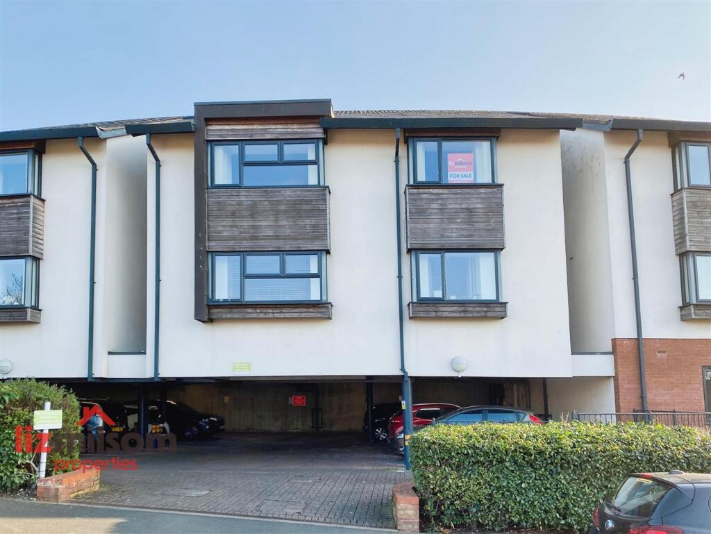 Main image of property: 2nd floor Apartment, Oakland Village, Hall Farm Road, Swadlincote