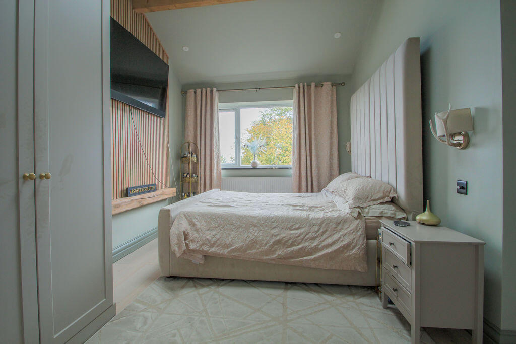 House in Wakefield - View 3