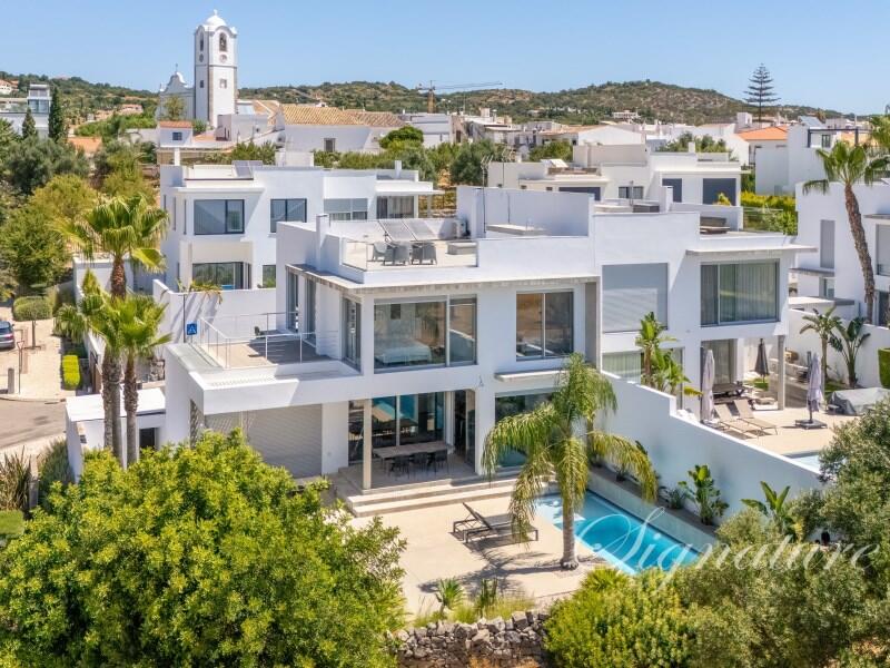 Main image of property: Algarve, Santa Bárbara de Nexe
