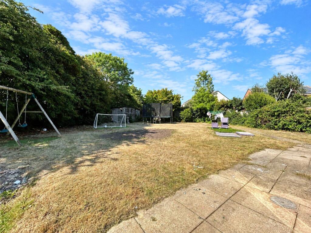 House in Highcliffe-on-Sea, Highcliffe and Walkford - View 3