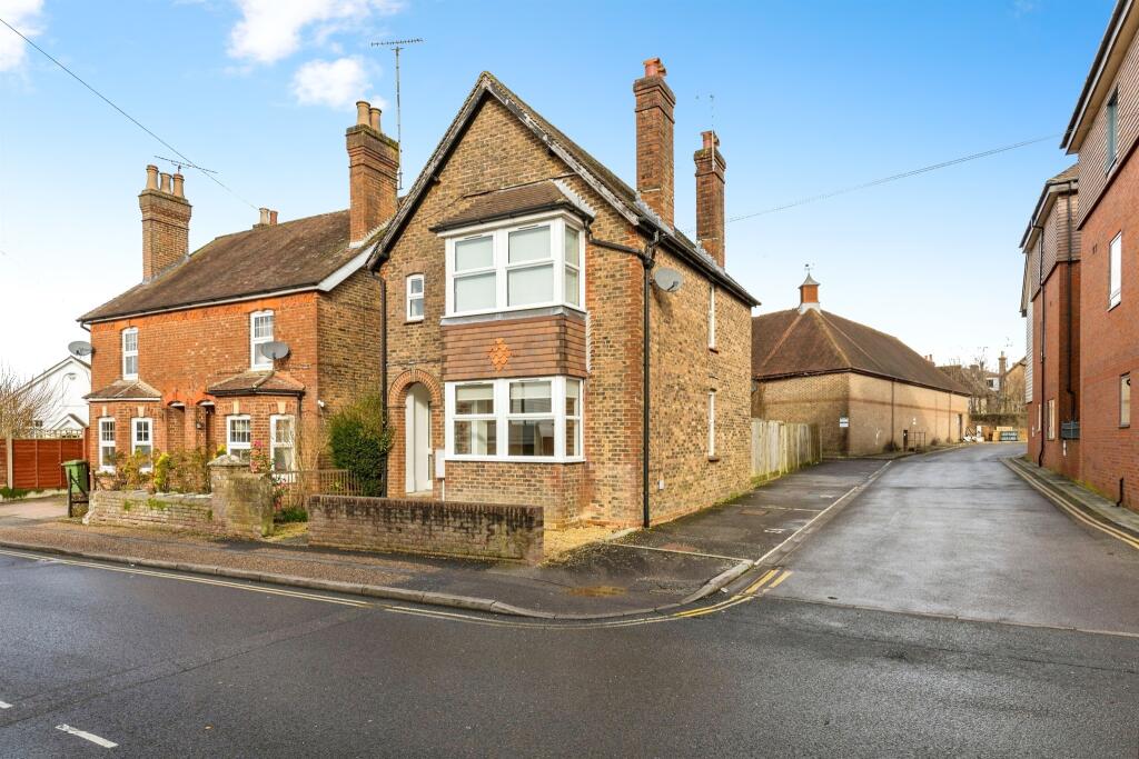 Main image of property: Denne Parade, Horsham