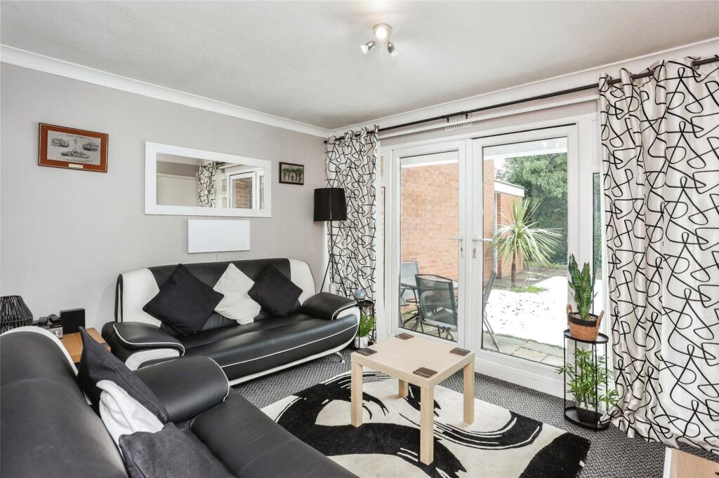 Apartment in Loughborough, Thorpe Acre - View 3