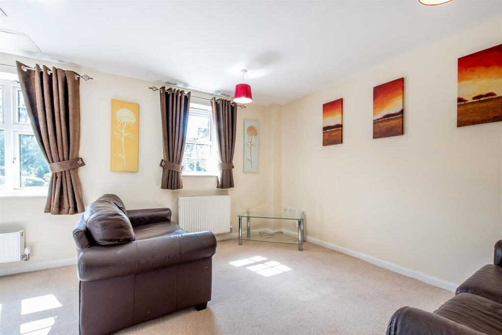 Apartment in Preston - More