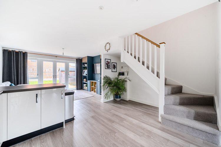 Gilbert Close, Reading, Berkshire, RG2 - View 5