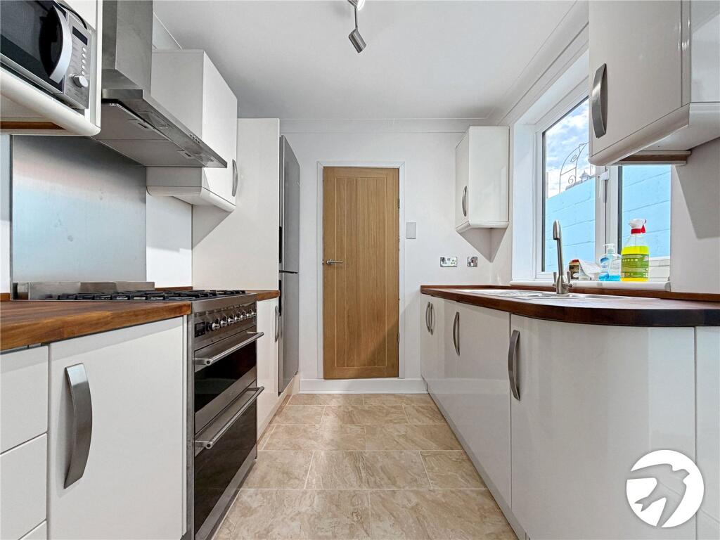 House in Chatham, Medway - View 3