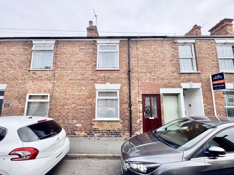 2-bed terraced on Wellington Street Louth, £80,000