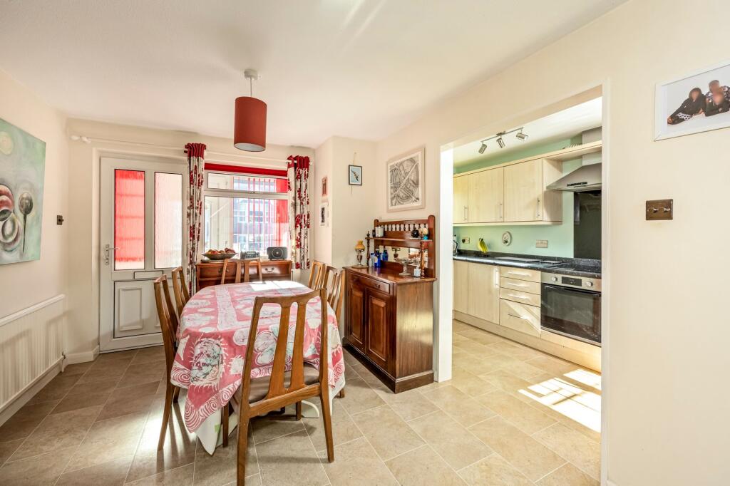 Windsor Road, Crowborough, TN6 photo 4