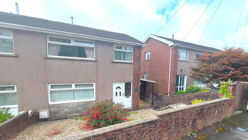 Main image of property: Heol Yr Ysgol, Llangynwyd, Maesteg