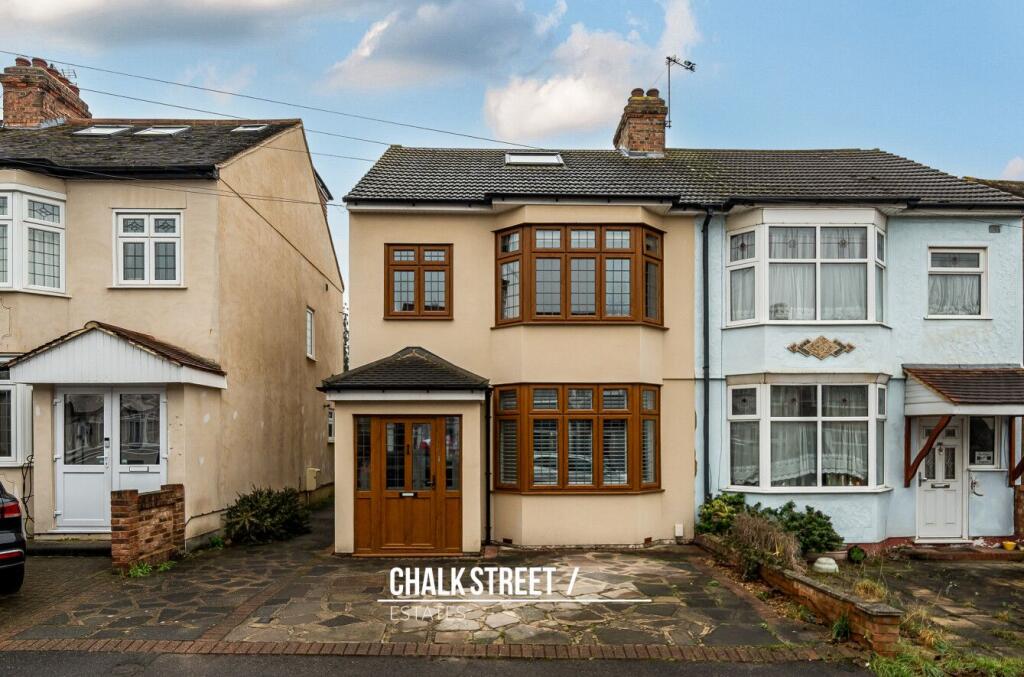 Main image of property: Park Crescent, Hornchurch, RM11