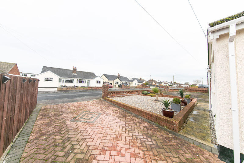 No. 27, Parksway, Knott End-on-Sea, Lancs FY6 0DB photo 4
