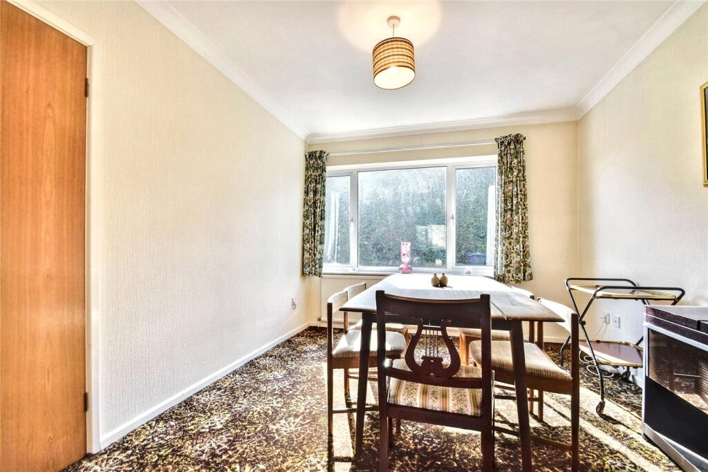 Addenbrooke Road, Droitwich Spa, Worcestershire, WR9 photo 4