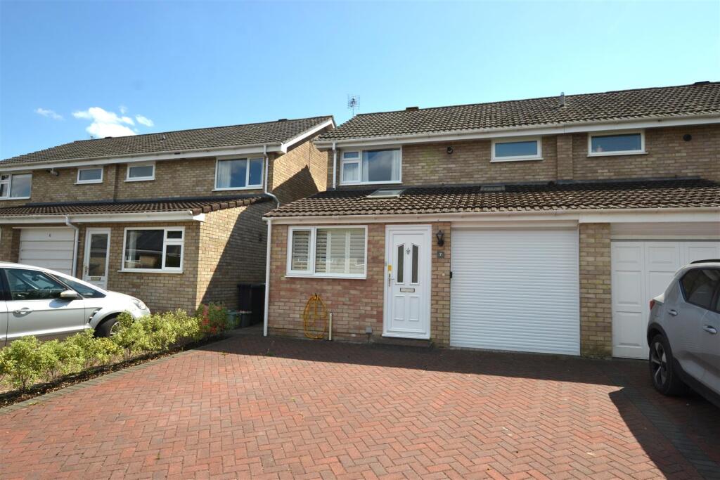 Main image of property: Birdlip Close, Nailsea