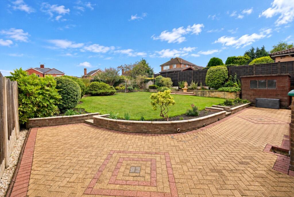 Herringthorpe Valley Road, Rotherham, South Yorkshire, S65 photo 4