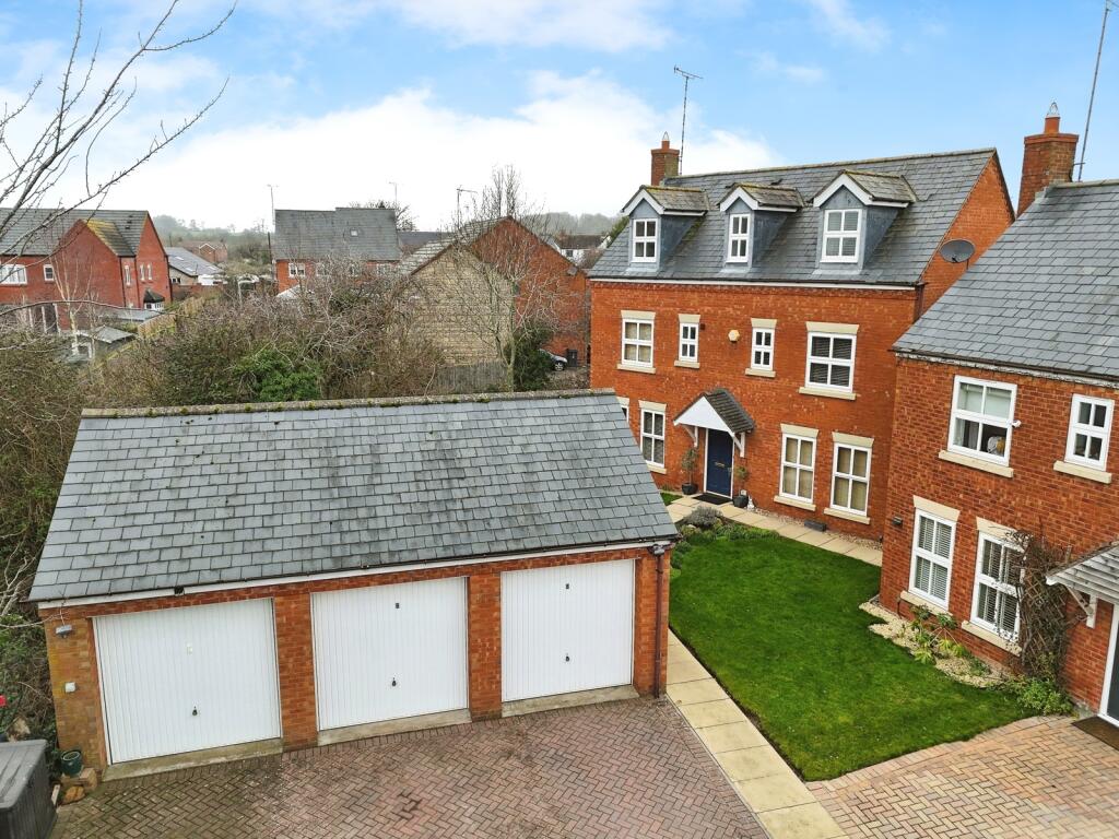 Main image of property: Parrish Close, SOUTHAM, Warwickshire, CV47