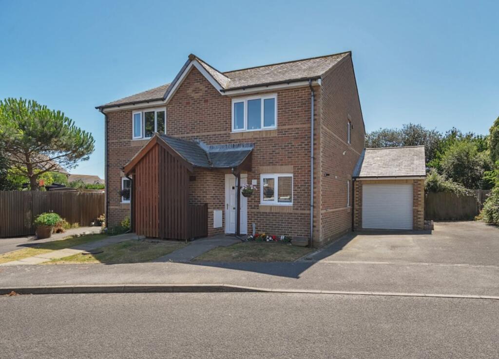 2-bed semi-detached on 17, Manton Close, Bracklesham Bay, PO20, £325,000
