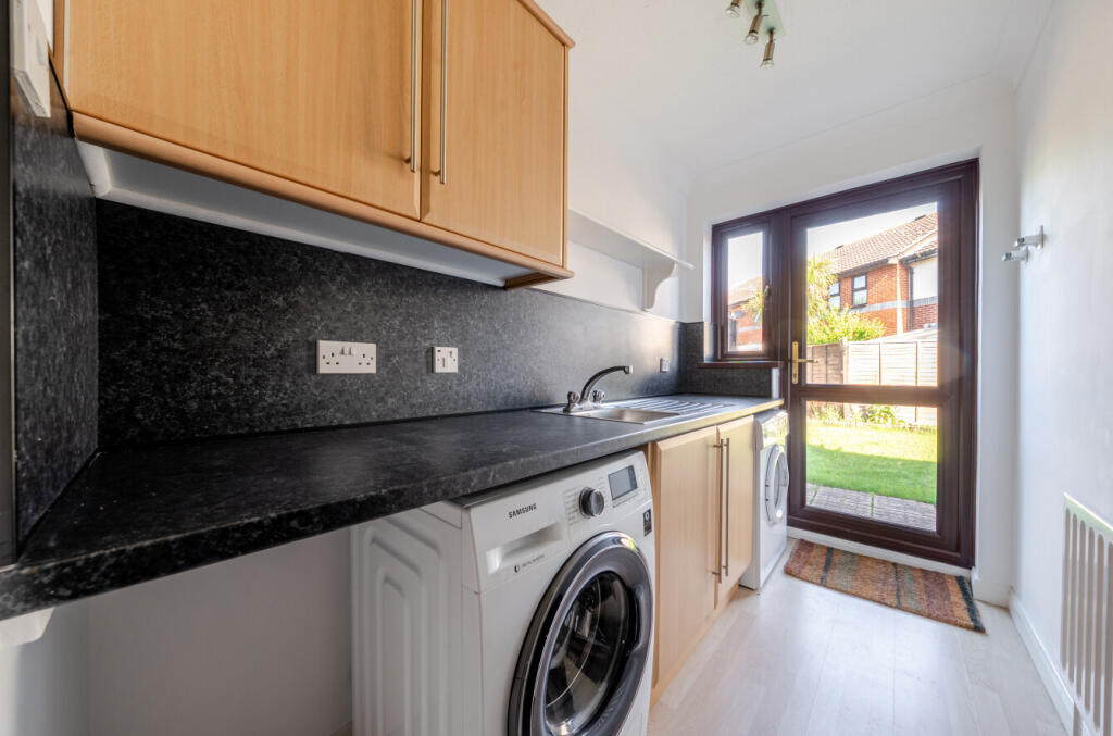 Armory Lane, Portsmouth, Hampshire, PO1 - View 5