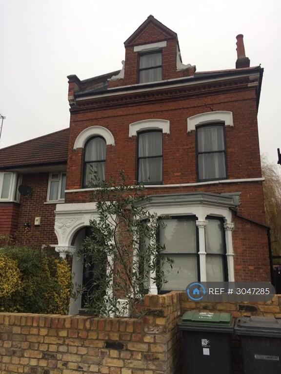 Apartment in London - View 2