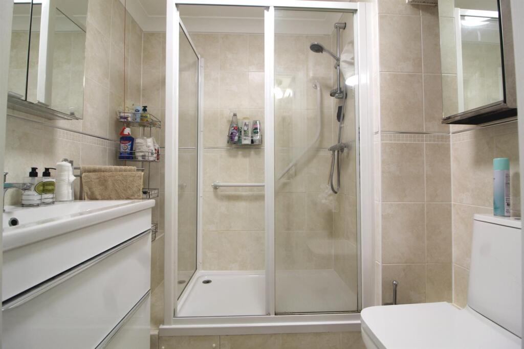 Apartment in Enfield - View 2