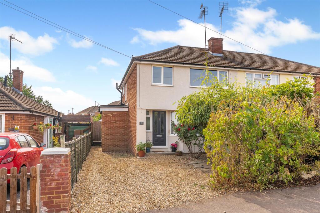 Main image of property: Ruscote Avenue, Banbury