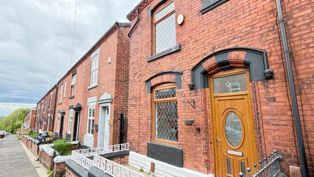 Main image of property: Pickford Lane, Dukinfield, Cheshire, SK16