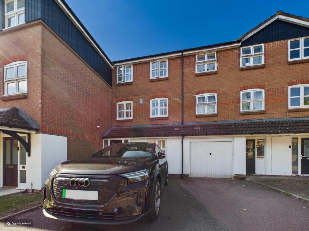 Main image of property: Imperial Way, Hemel Hempstead, HP3 9FJ