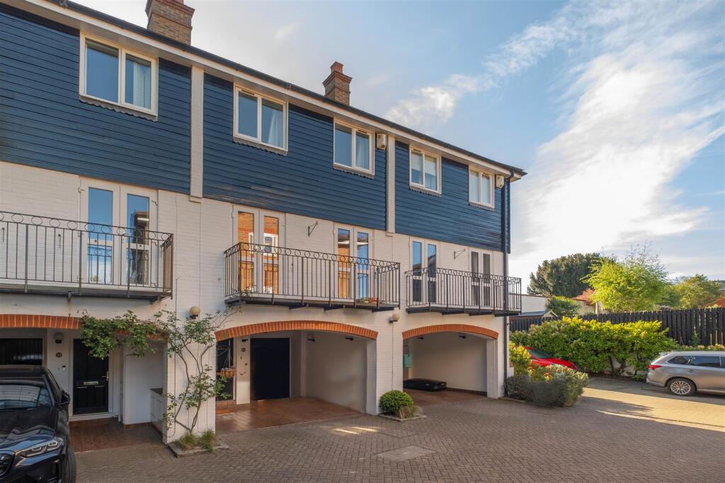 Main image of property: Harvest Lane, Thames Ditton