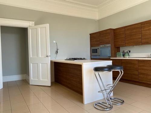 Apartment in Edinburgh - More