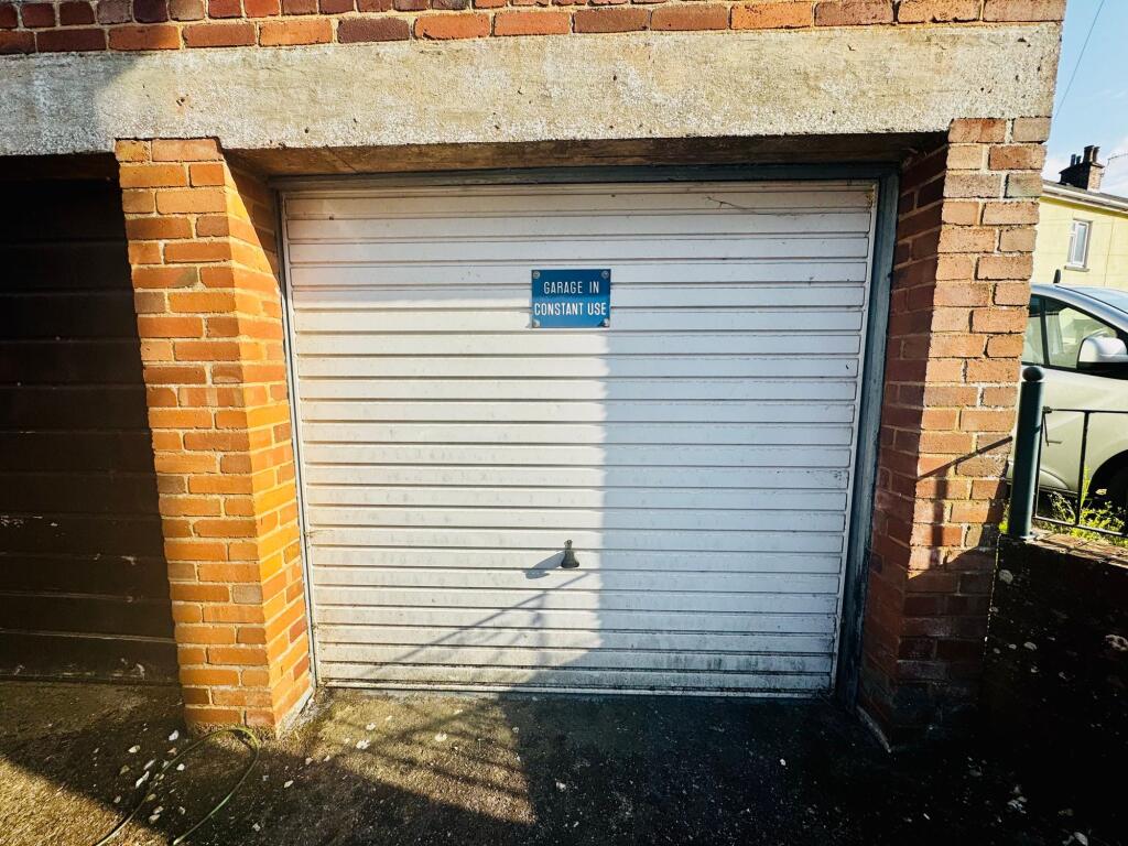 Birchen Lane, Tiverton, EX16 photo 2