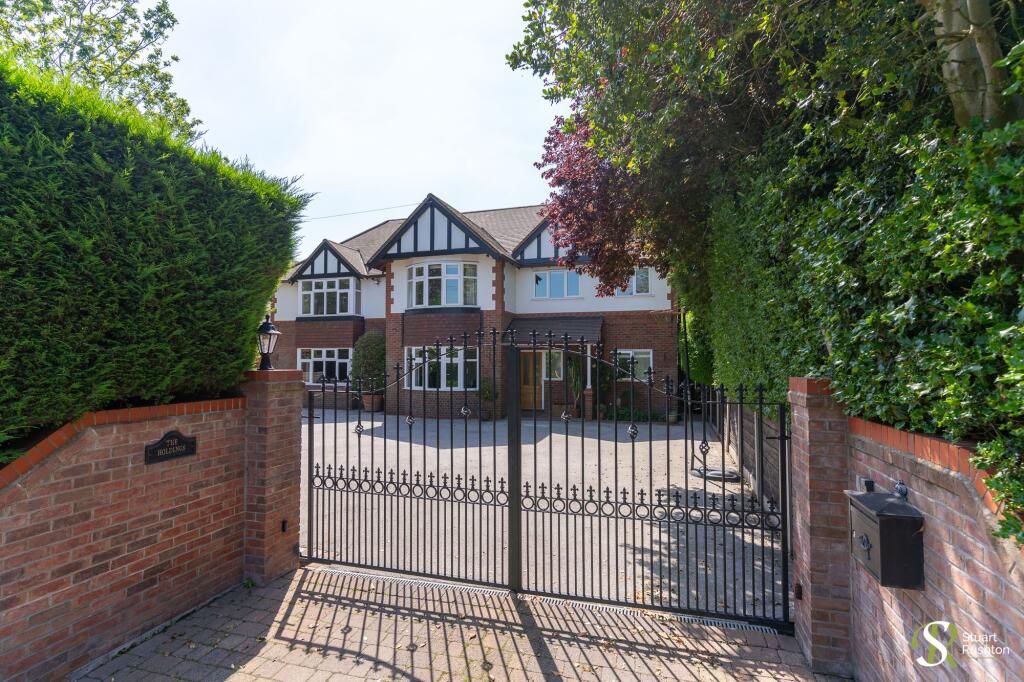 4-bed detached on Manchester Road, Knutsford, WA16, £1,100,000