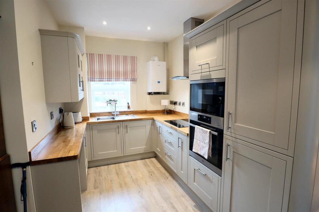 Huntsmans Drive, Oakham, Rutland photo 3