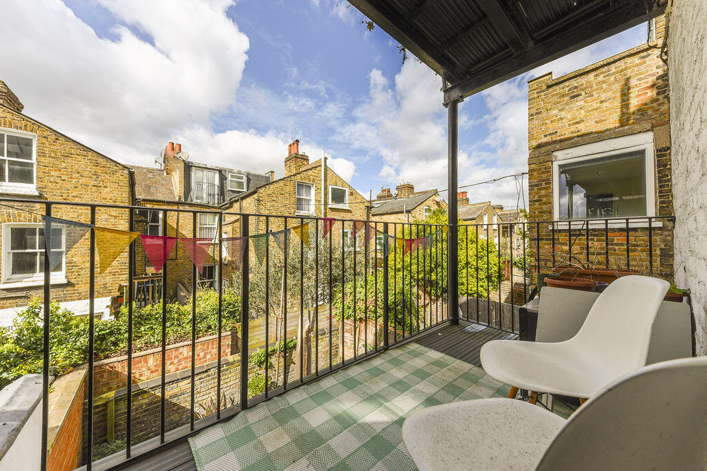 Main image of property: Queenstown Road, Battersea, SW8