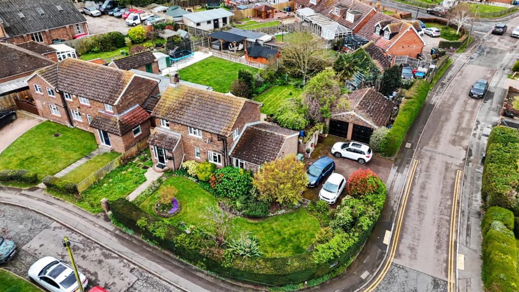 Main image of property: 3 Sheerstone, Iwade, Sittingbourne, Kent, ME9 8RN