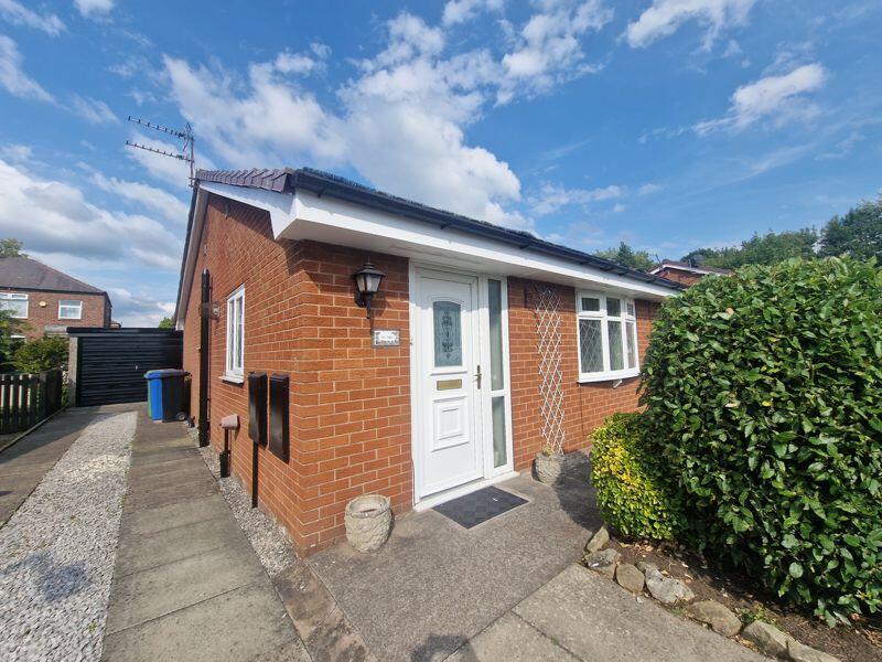 2-bed house on Hayfield Avenue, Romiley, £169,000
