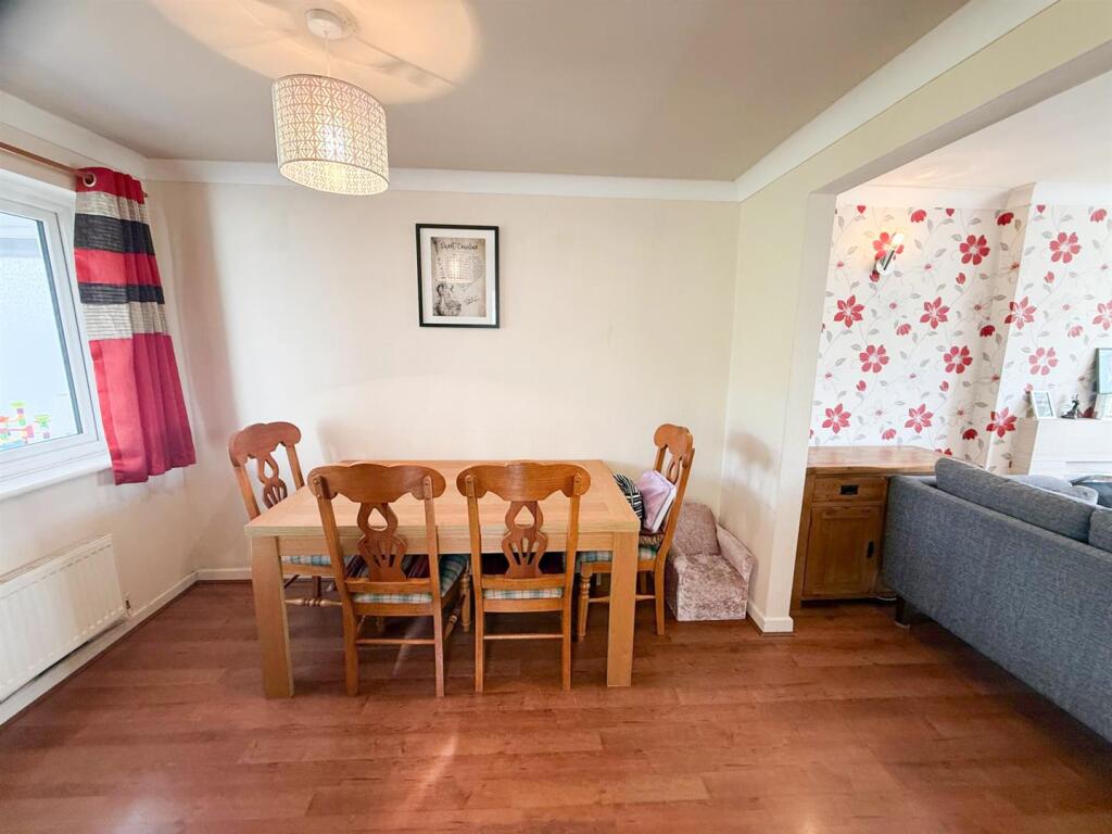 Additional image 6 of Lane Ends Lane, Cowling