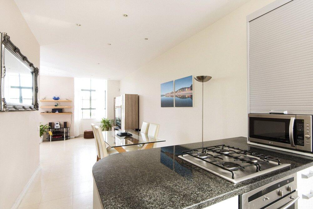 Apartment in Bath - More
