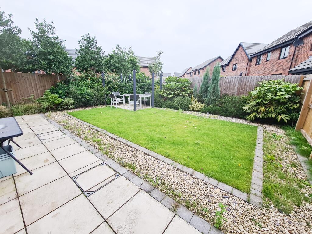Ginger Way, Droylsden photo 3