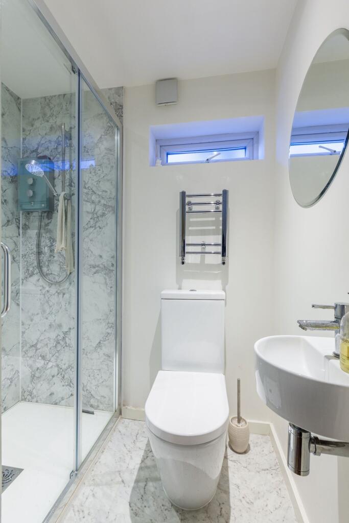 House in London - View 4
