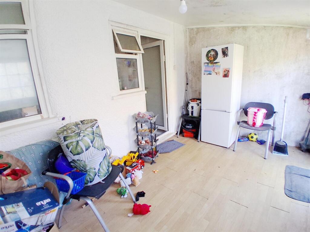 Apartment in London - More