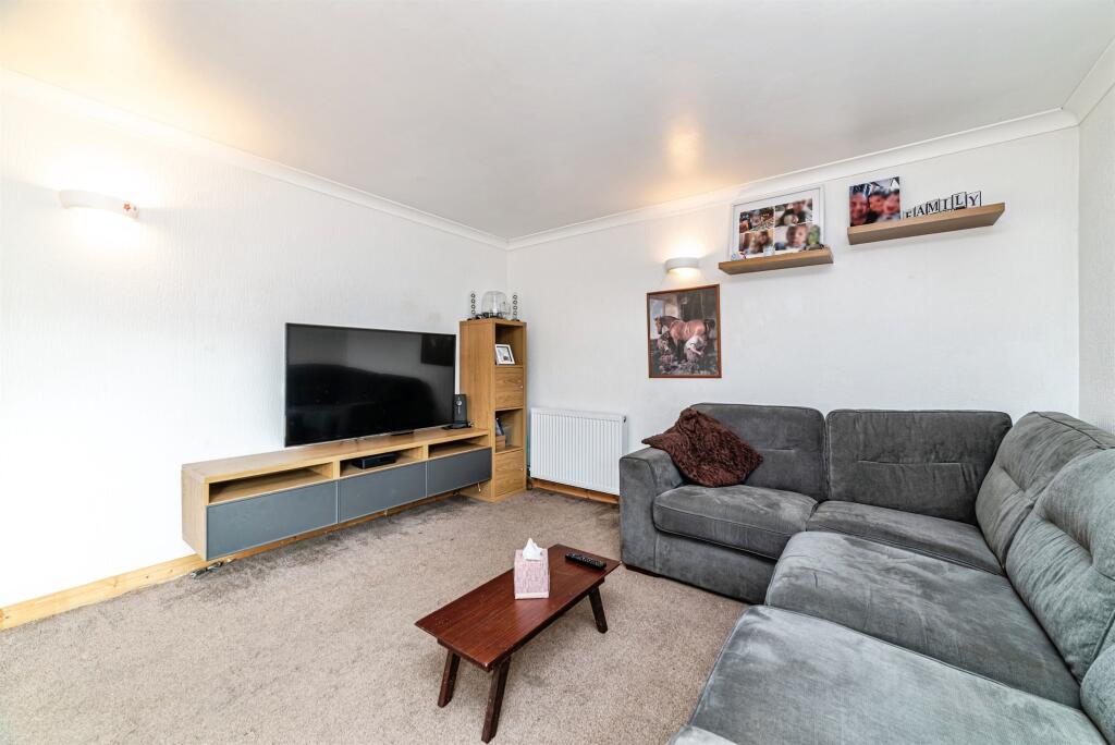 Main image of property: Aston Street, OXFORD