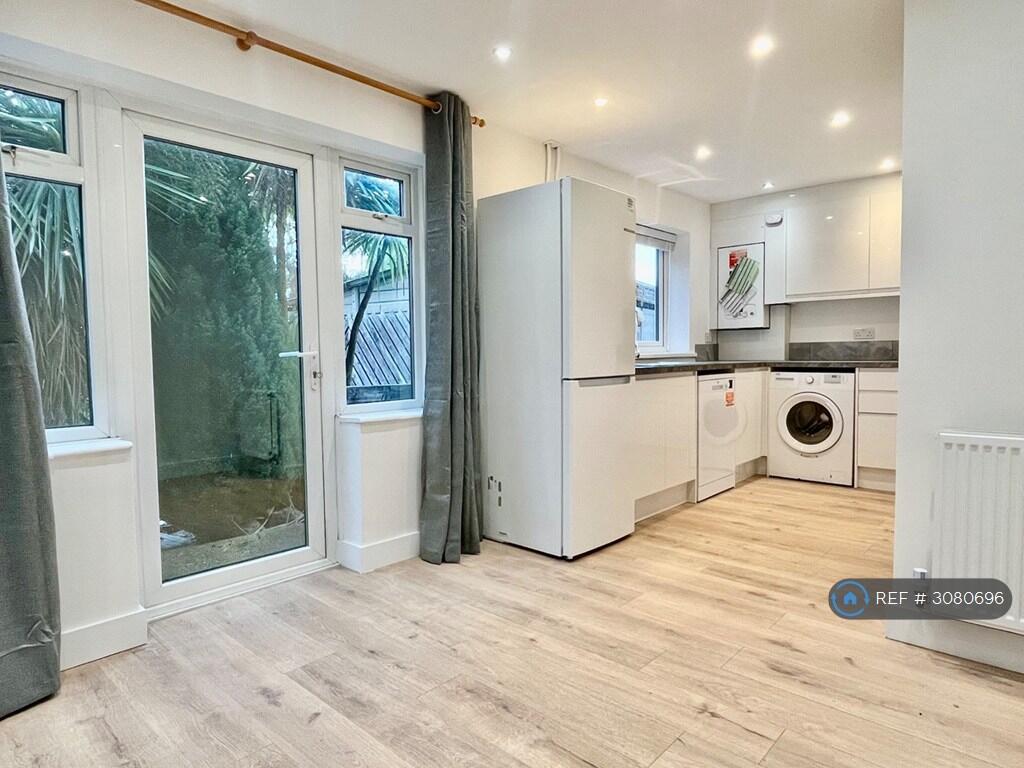 House in Hemel Hempstead - View 2