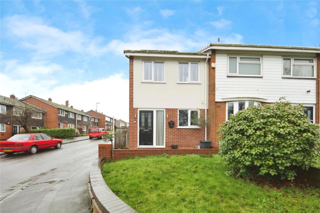 Main image of property: Lawnsdale Close, BIRMINGHAM, West Midlands, B46