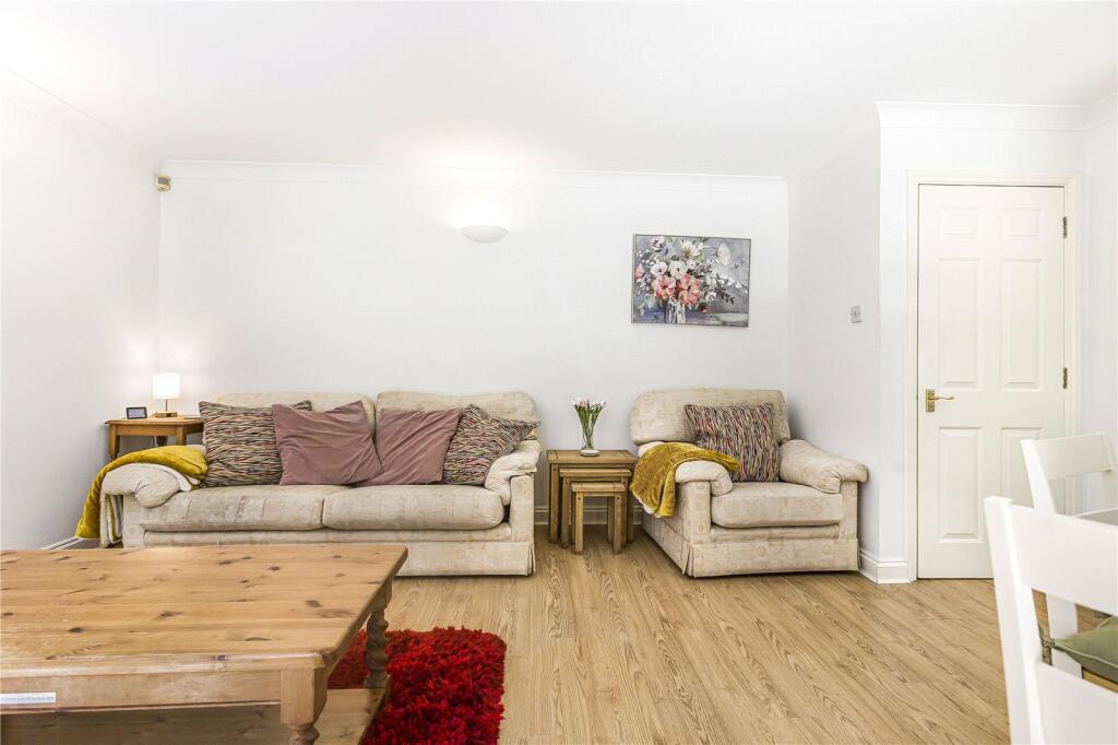 Main image of property: DORCHESTER CLOSE, HEADINGTON, OX3