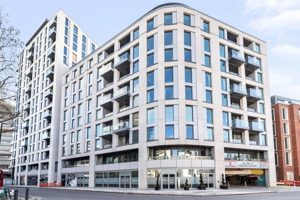Apartment in London - View 5
