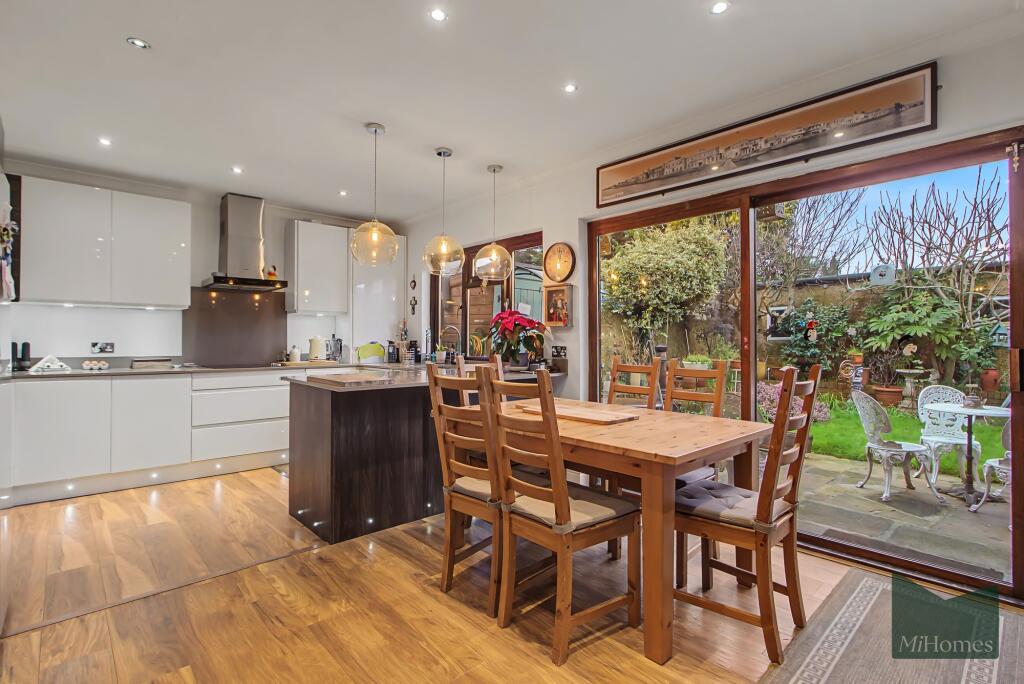 House in London - View 5