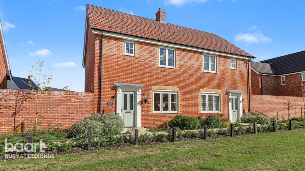 3-bed semi-detached on Jones Walk, Woolpit, Bury St Edmunds, £325,000