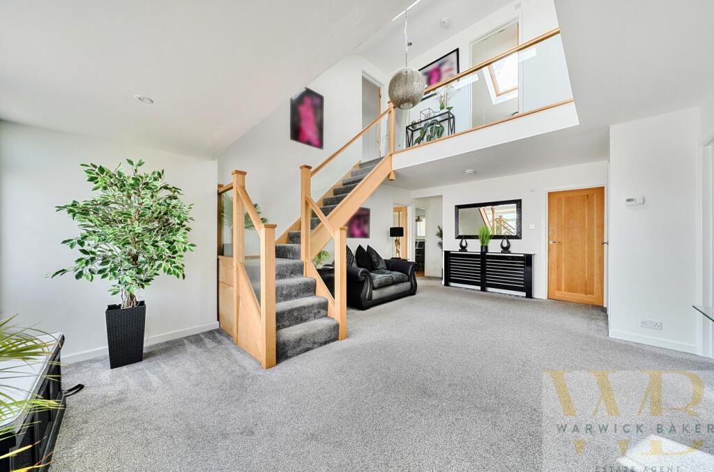 Falcon Close, Shoreham-By-Sea photo 2