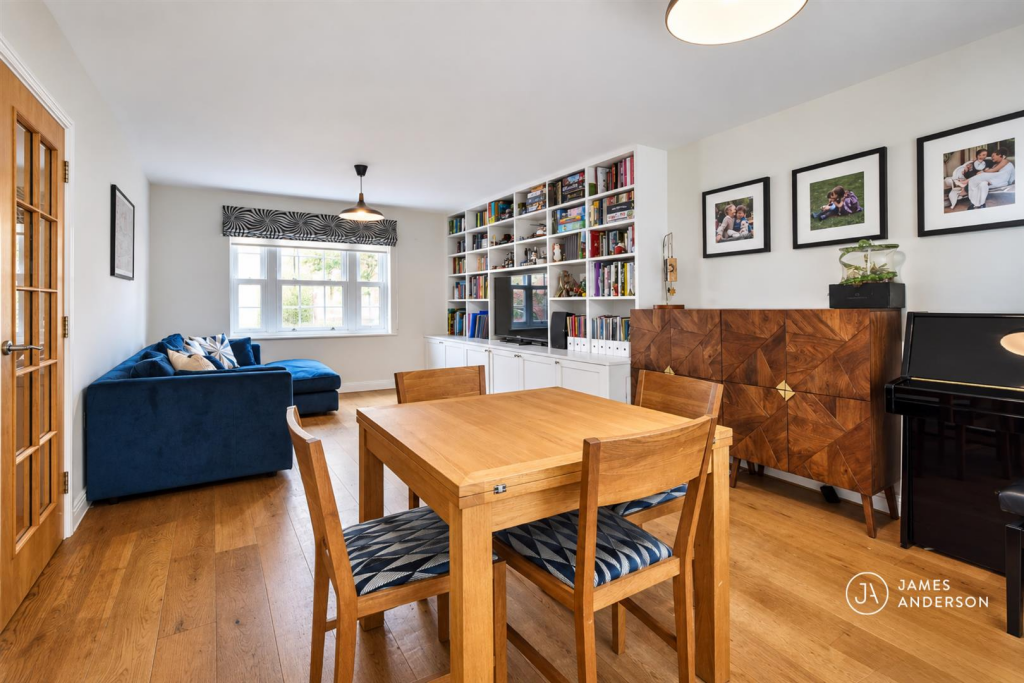 House in London, Roehampton - View 5
