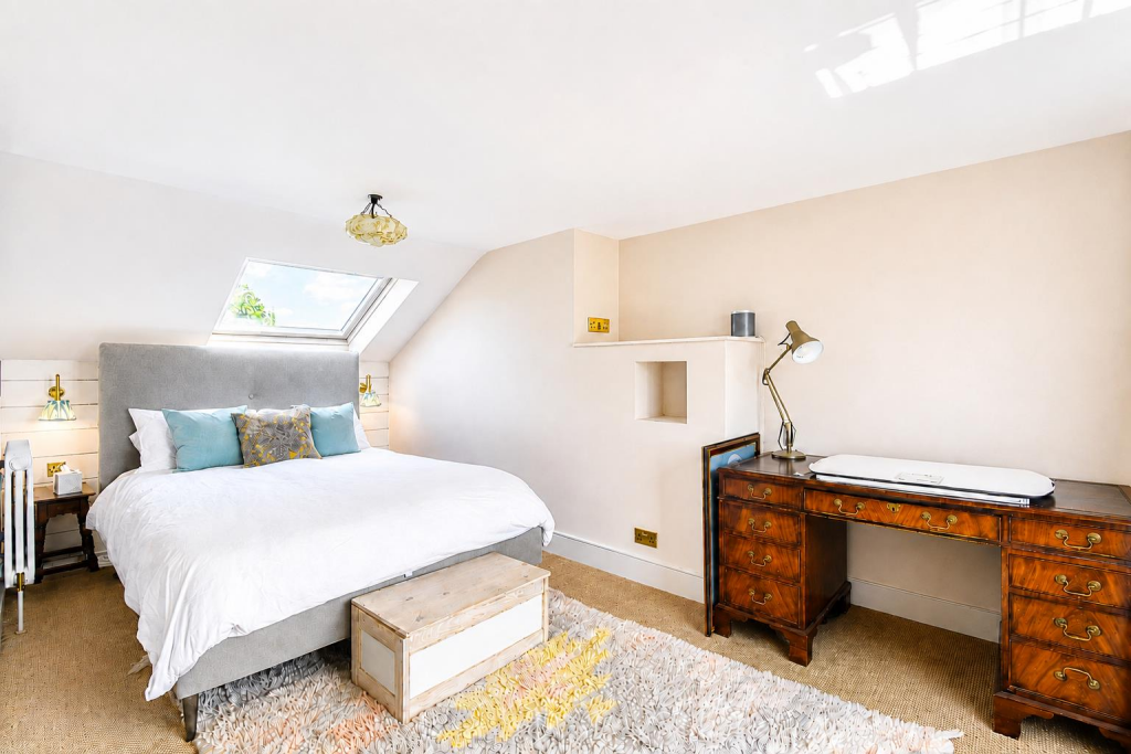 House in London - View 5