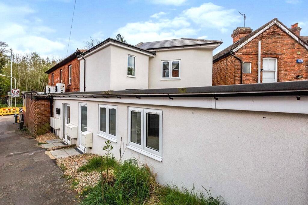 Main image of property: Dynevor Road, Tunbridge Wells, Kent, TN4